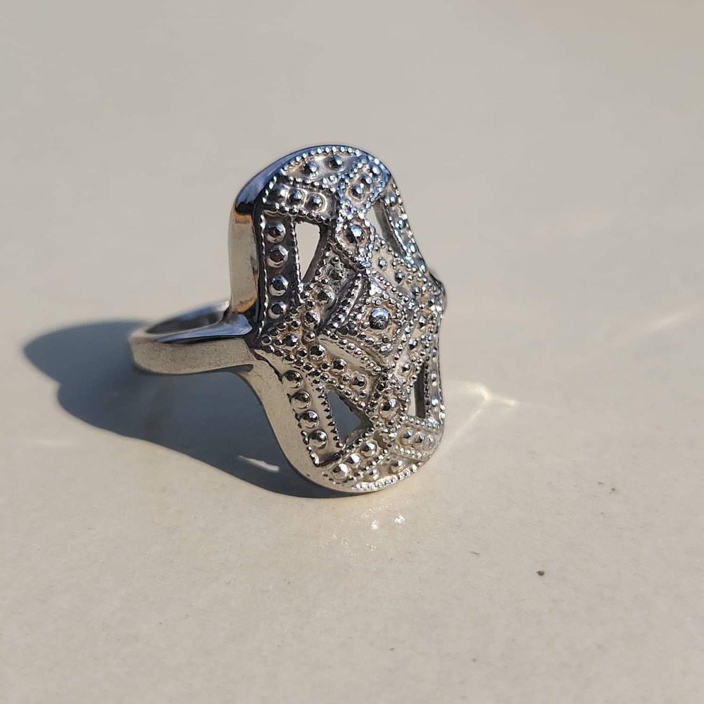 Vintage Silver Tone Metal Art Deco Shield Ring Size 7.75 Geometric Milgrain